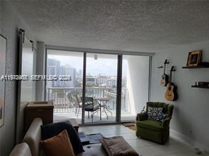 2655 Collins Ave #1404 Miami Beach, FL 33140