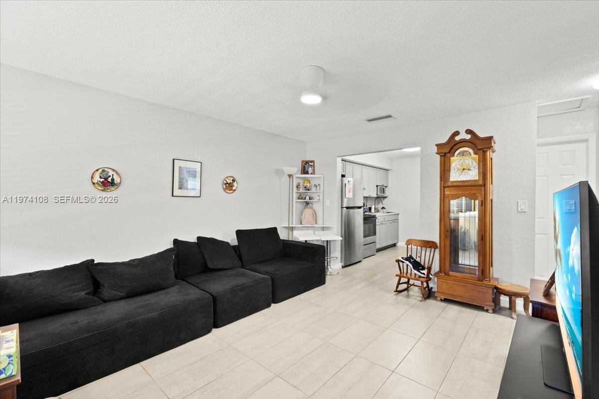 620 SW 10th St Fort Lauderdale, FL 33315