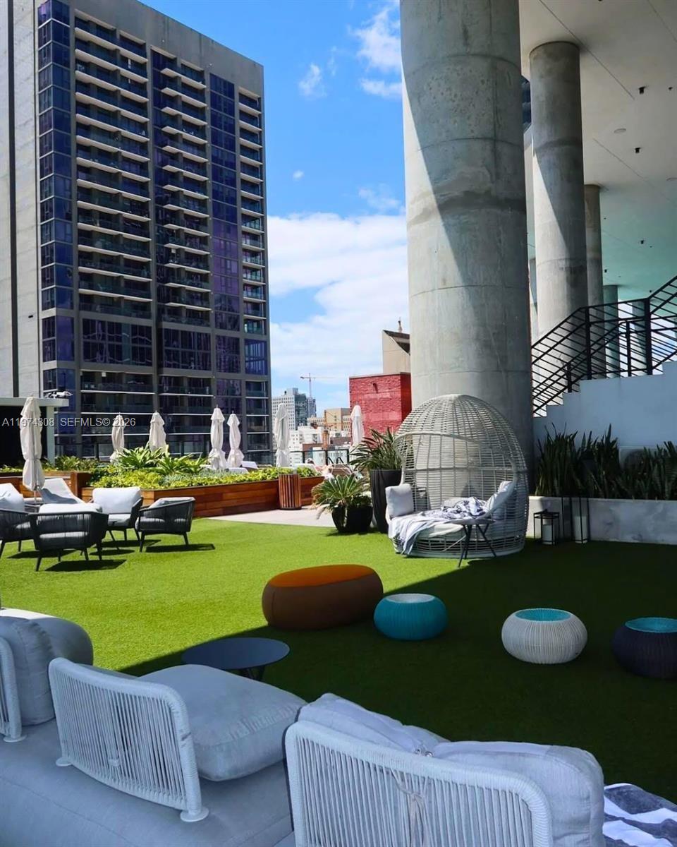 398 NE 5th St #1915 Miami, FL 33132