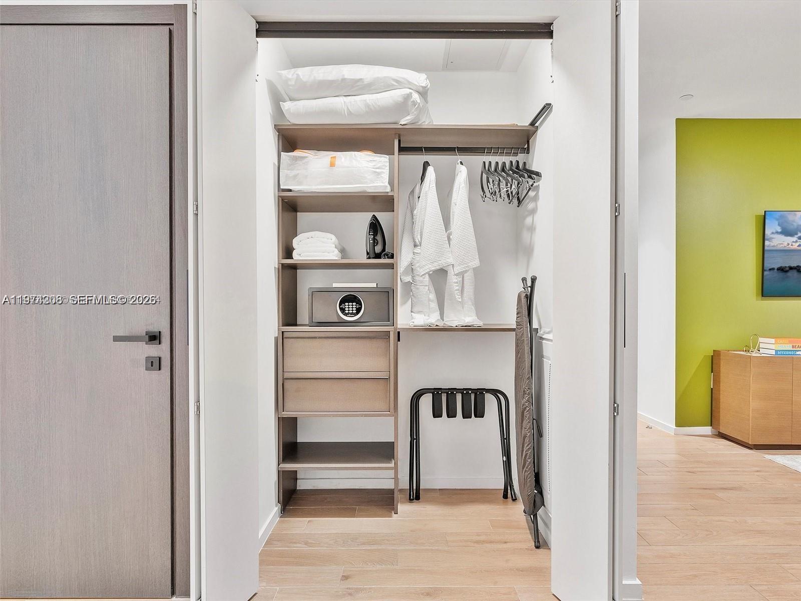 398 NE 5th St #1915 Miami, FL 33132