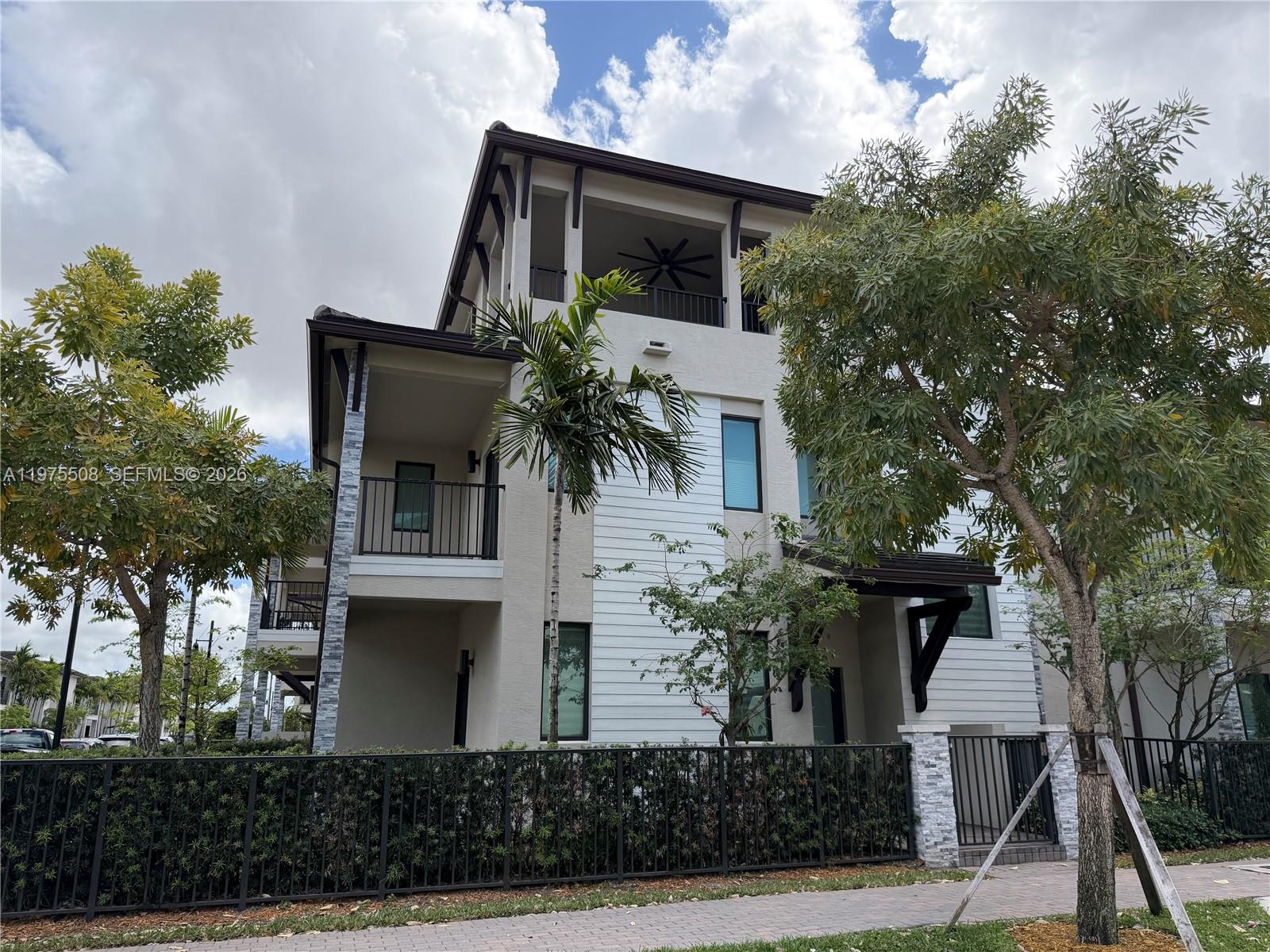 8304 NW 49th St Doral, FL 33166