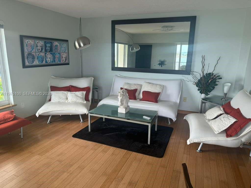 2201 Brickell Ave #98 Miami, FL 33129