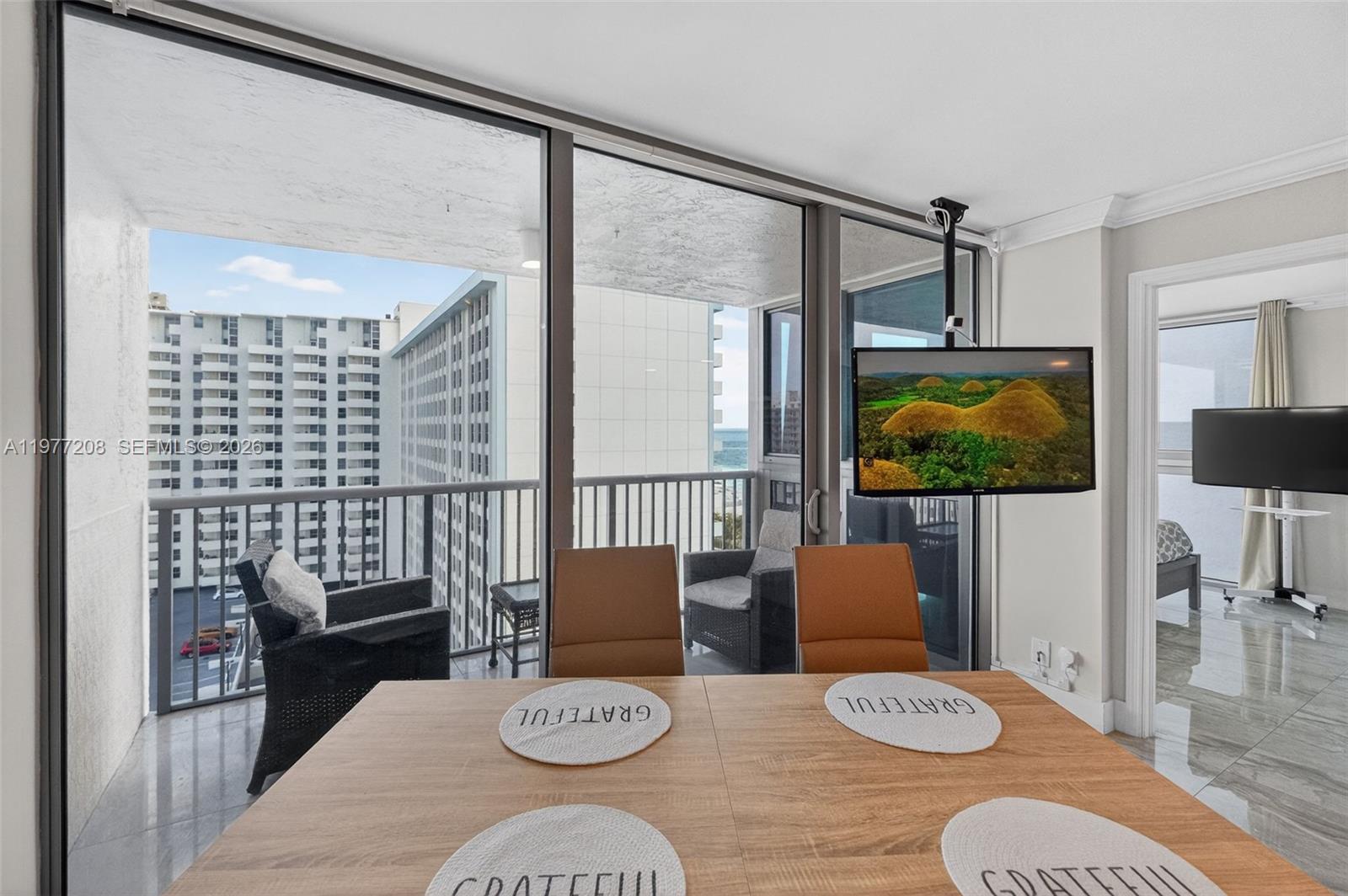 2655 Collins Ave #1407 Miami Beach, FL 33140