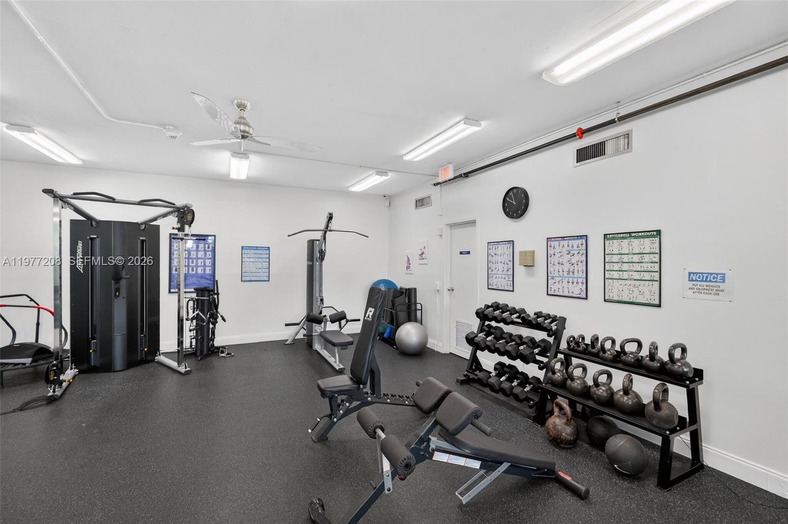 2655 Collins Ave #1407 Miami Beach, FL 33140