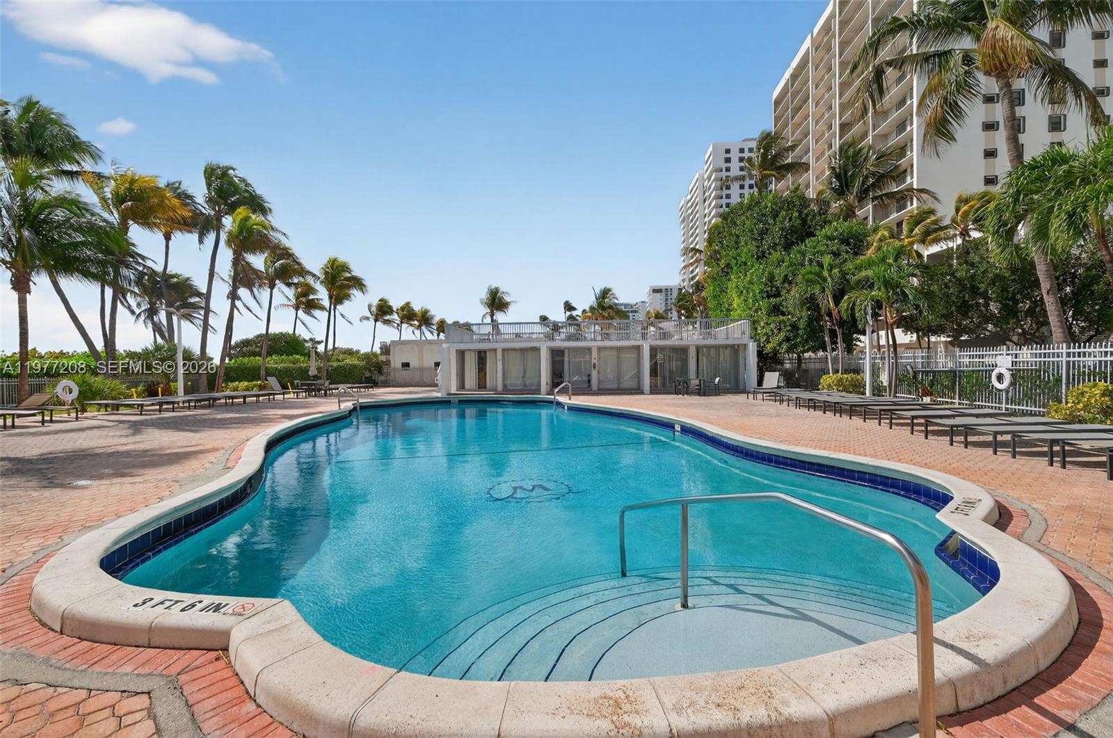 2655 Collins Ave #1407 Miami Beach, FL 33140