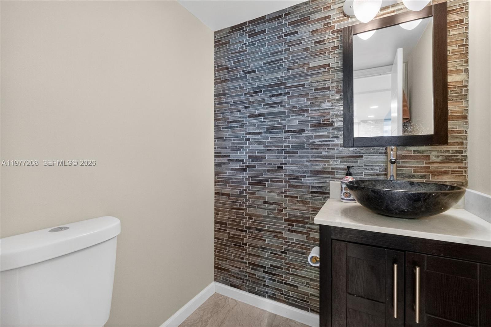 2655 Collins Ave #1407 Miami Beach, FL 33140