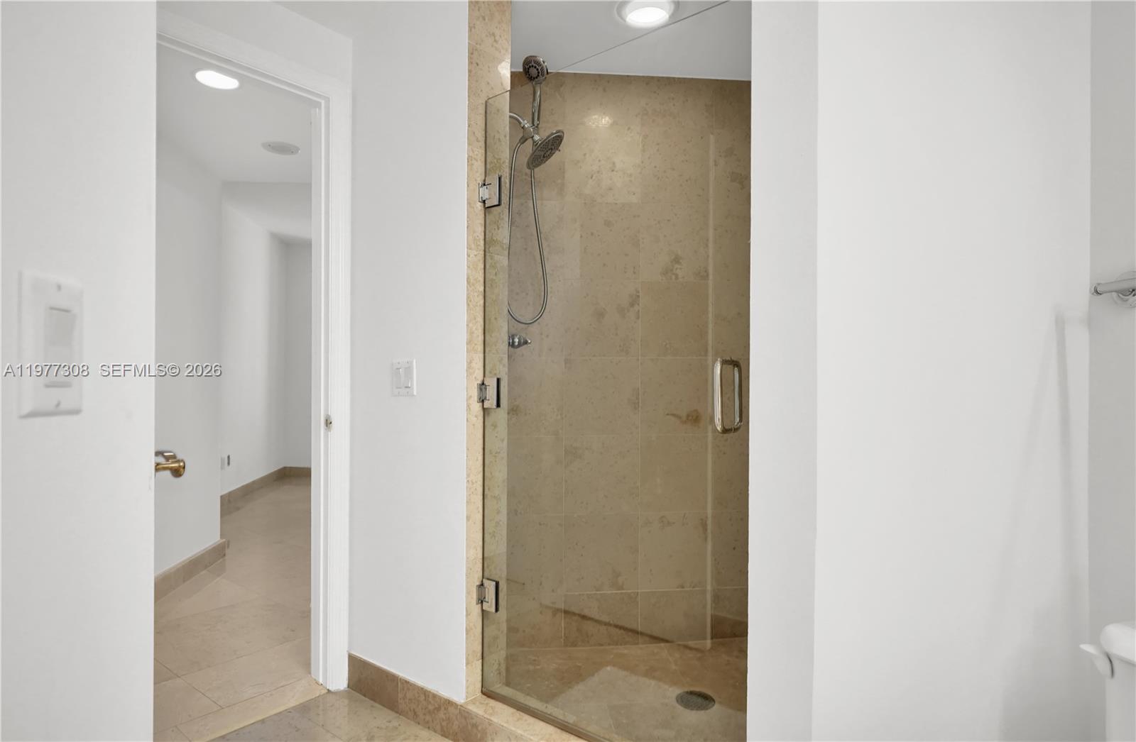 image Blue Diamond33