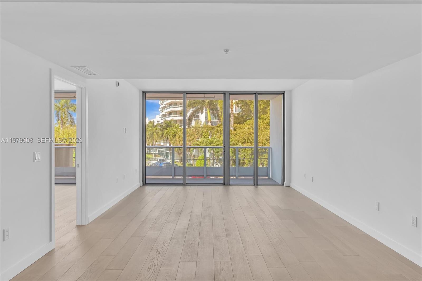 image La Baia Bay Harbor12