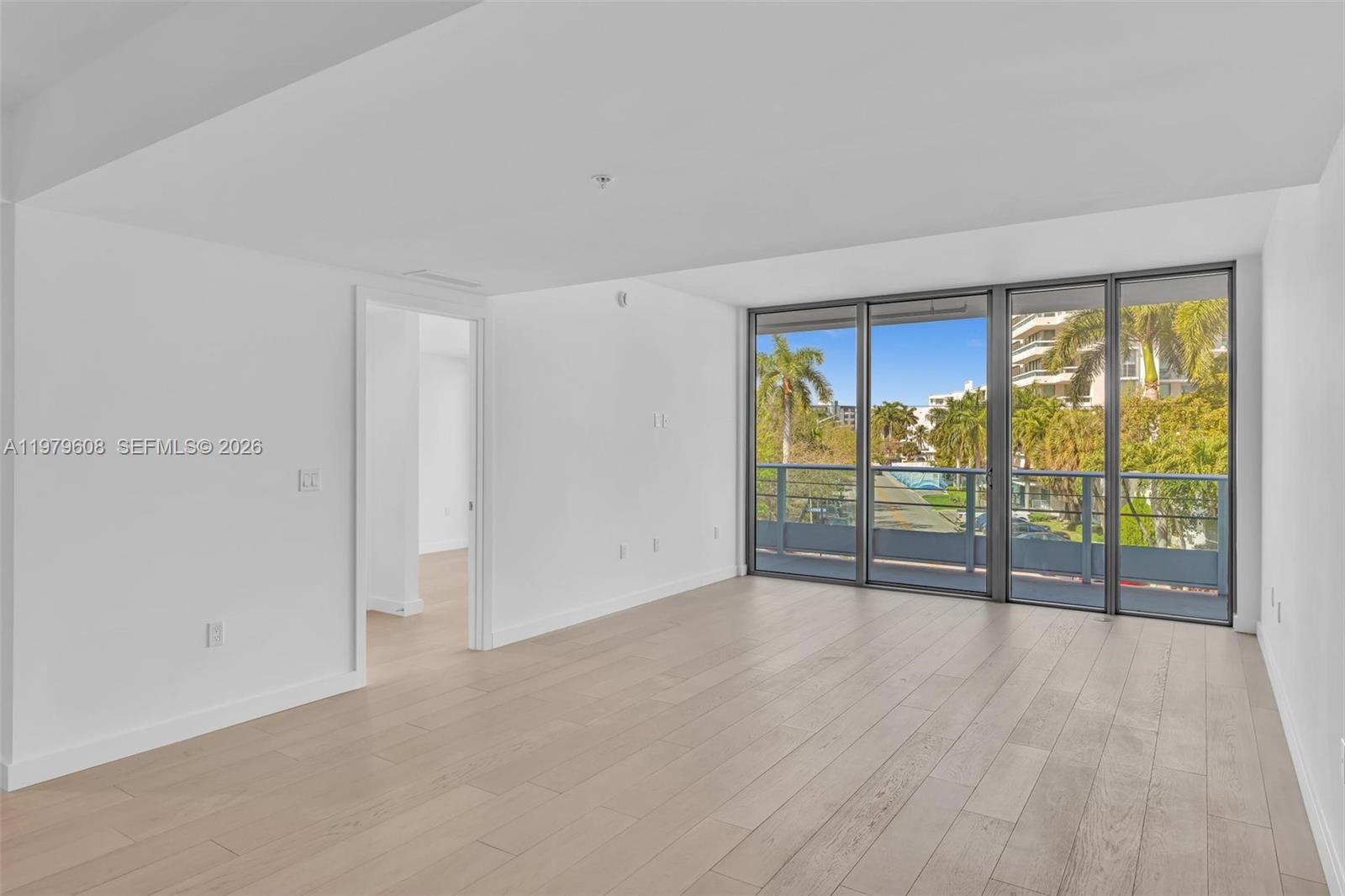 image La Baia Bay Harbor13