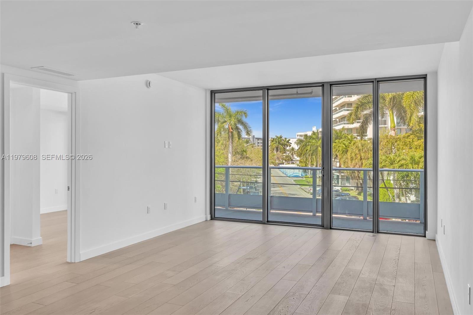 image La Baia Bay Harbor14