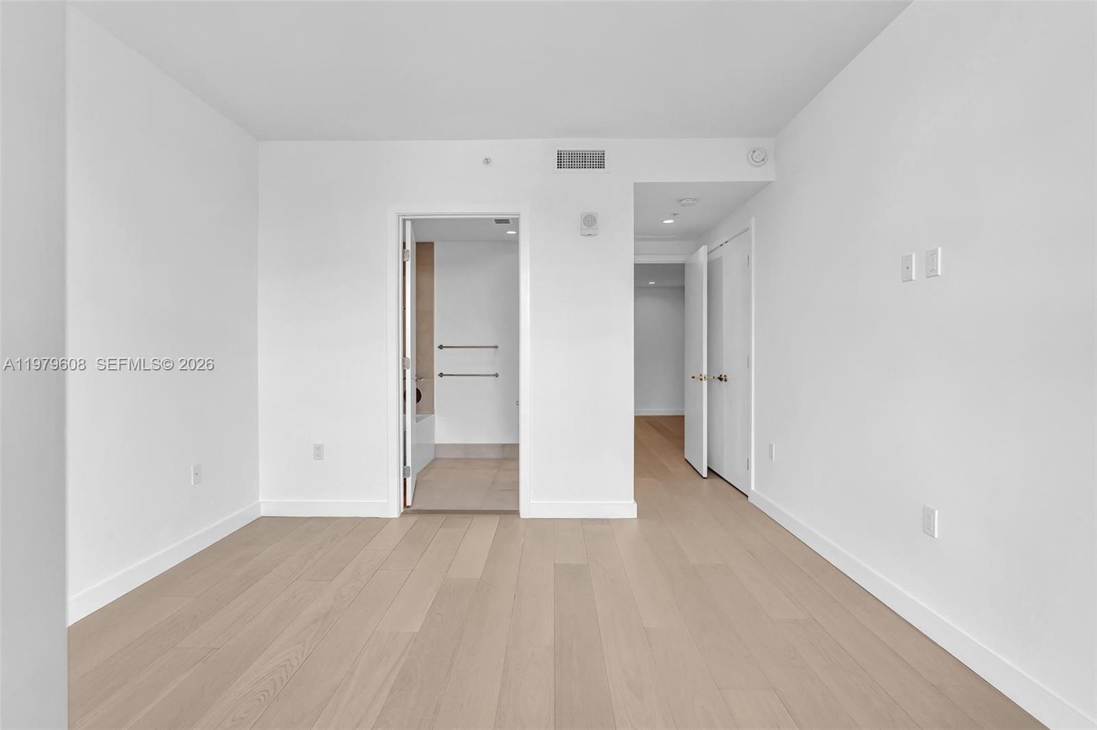 image La Baia Bay Harbor30