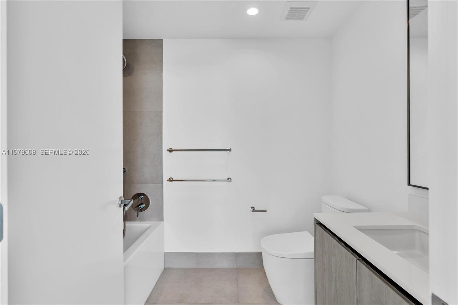 image La Baia Bay Harbor31