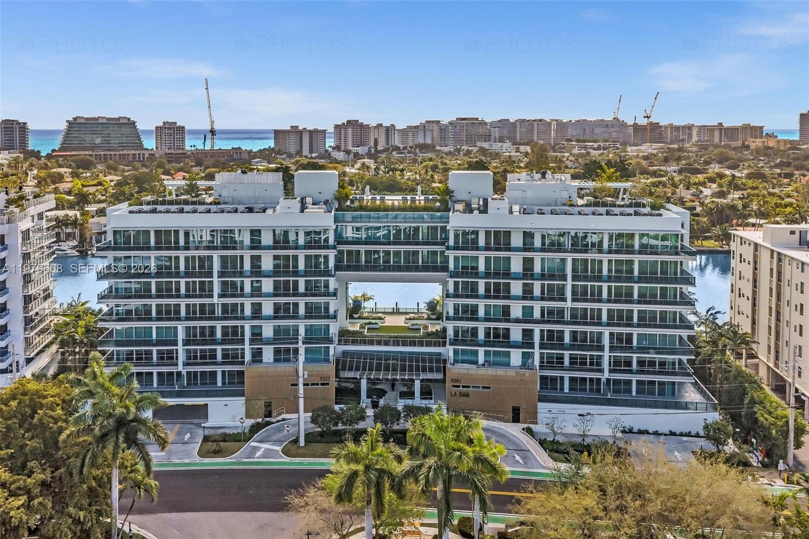 image La Baia Bay Harbor35