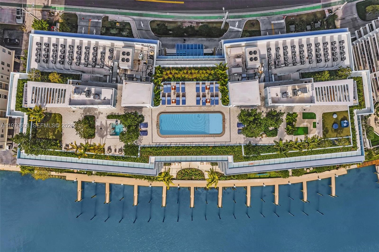 image La Baia Bay Harbor36