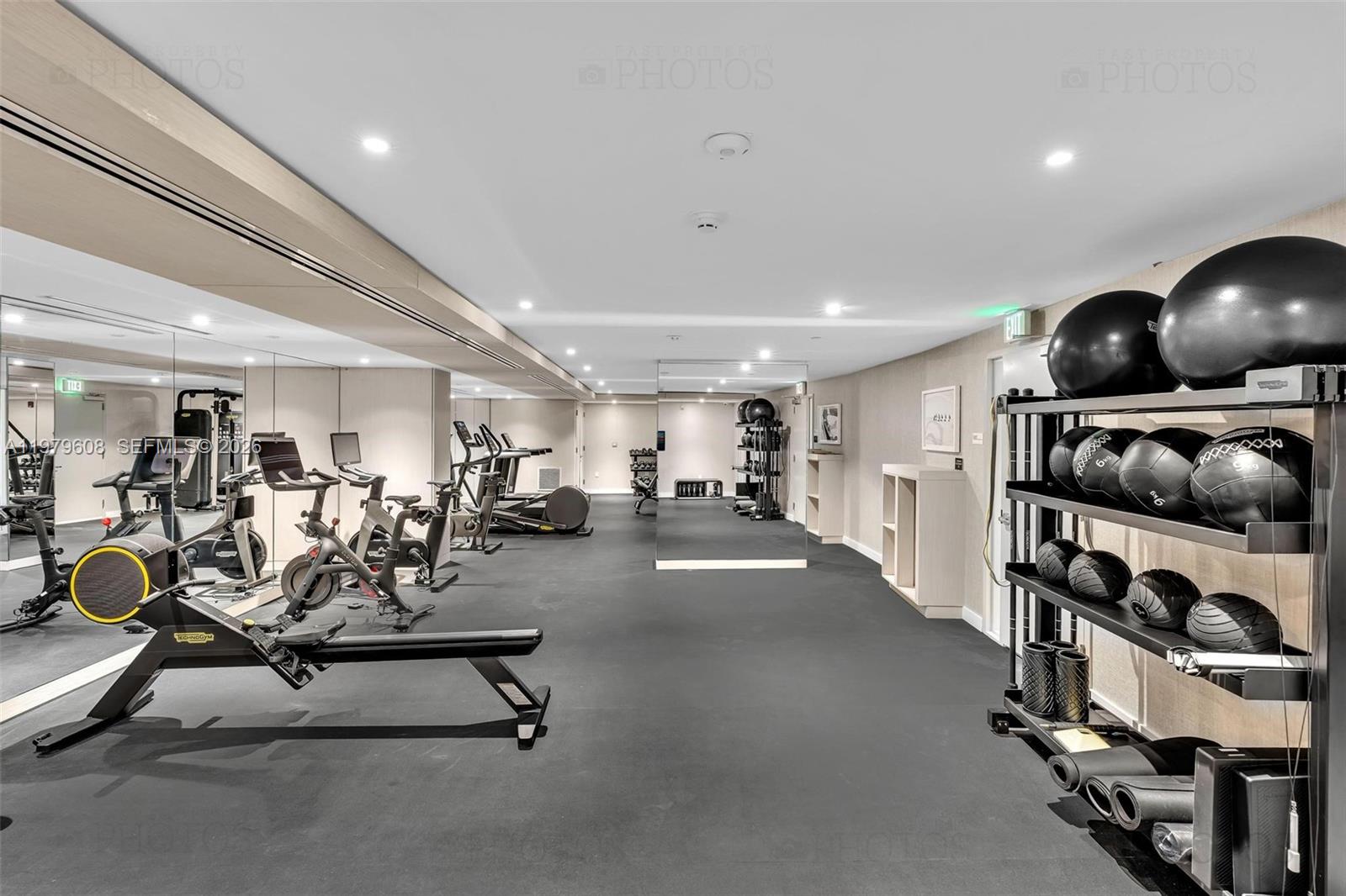 image La Baia Bay Harbor41