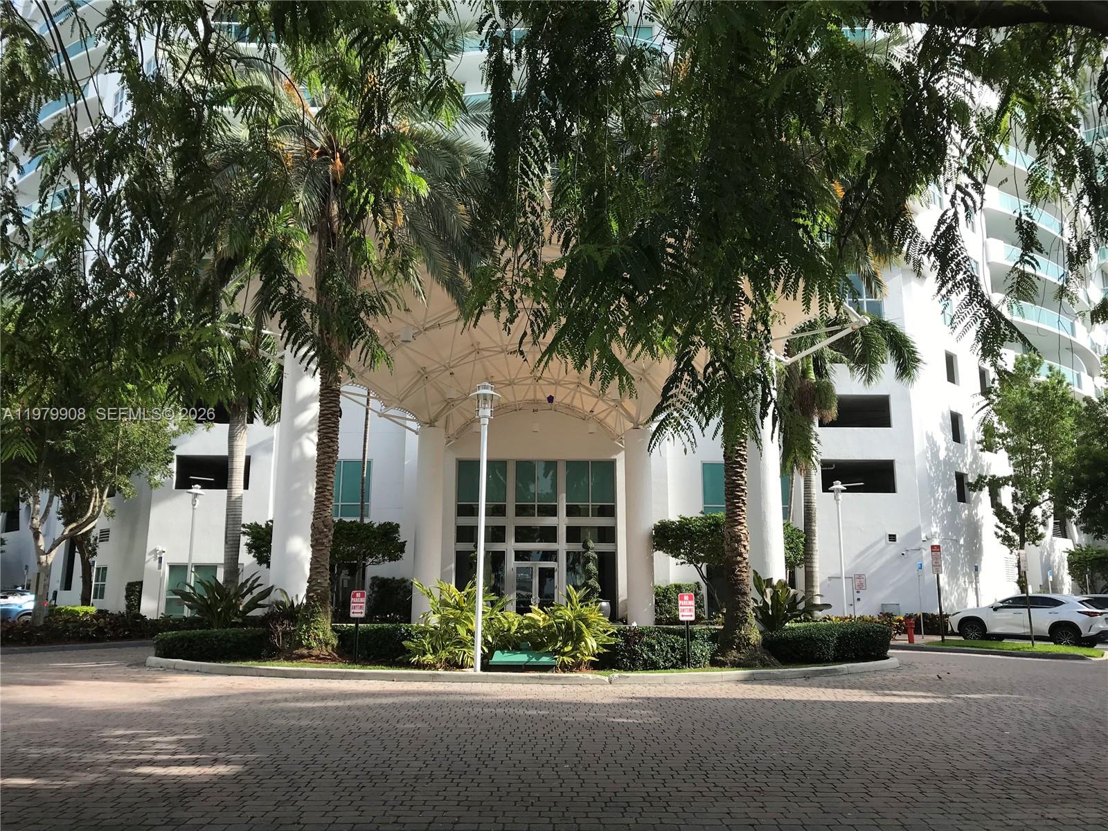 7900 Harbor Is Dr #523 North Bay Village, FL 33141