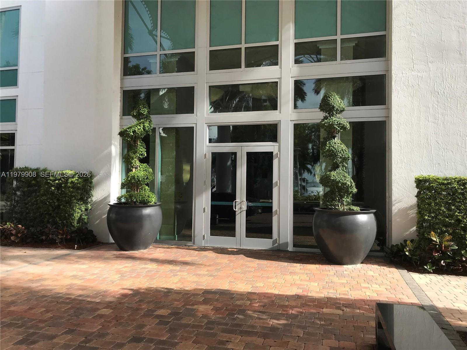 7900 Harbor Is Dr #523 North Bay Village, FL 33141