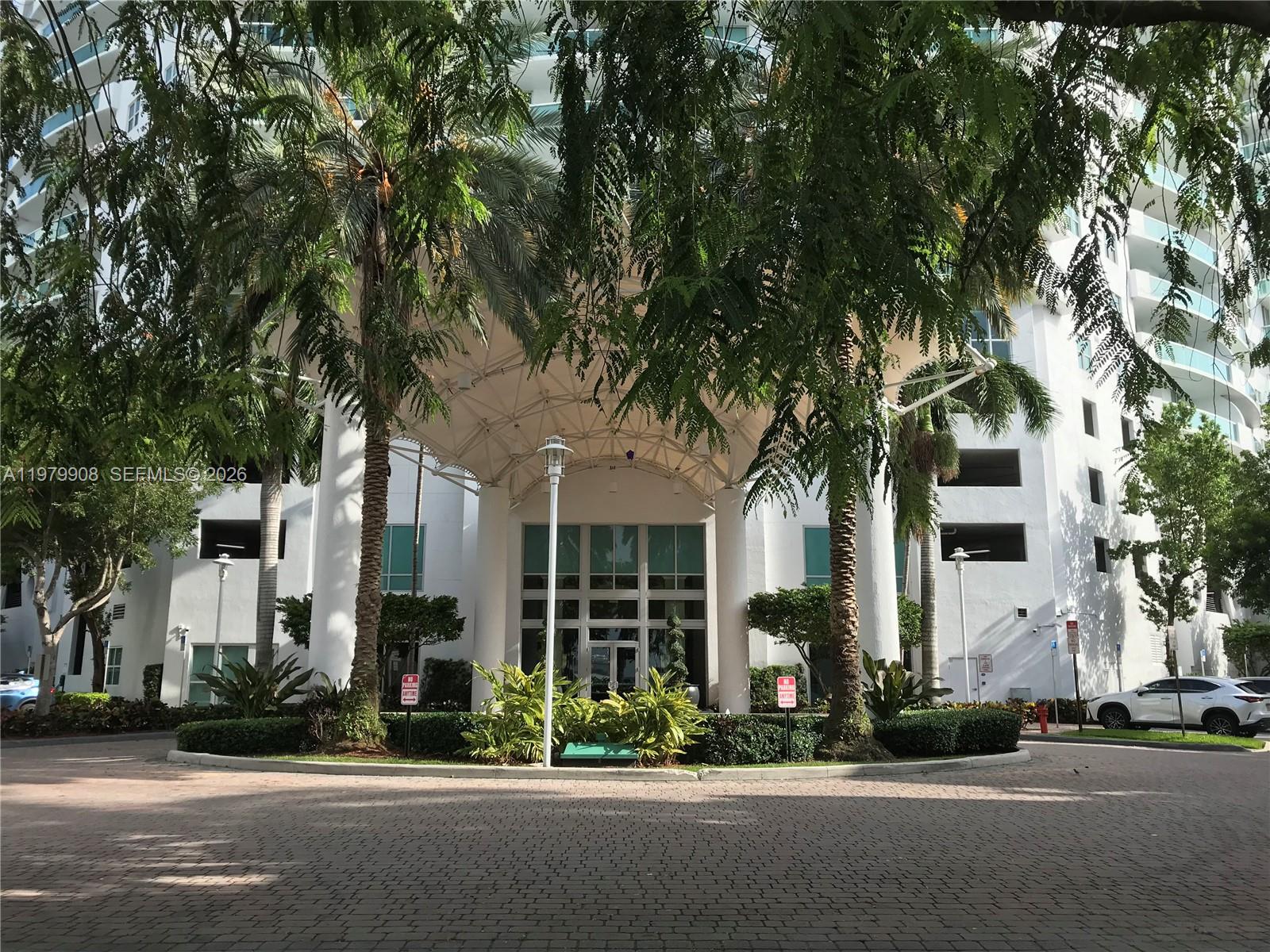 7900 Harbor Is Dr #523 North Bay Village, FL 33141