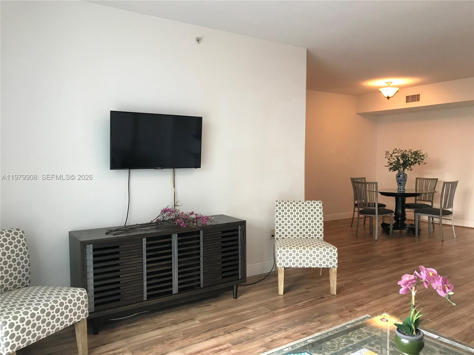 7900 Harbor Is Dr #523 North Bay Village, FL 33141