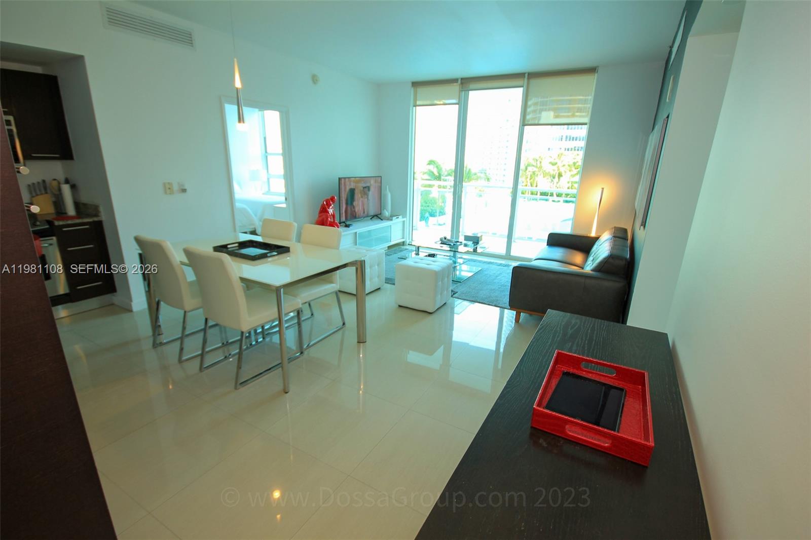 950 Brickell Bay Dr #1207