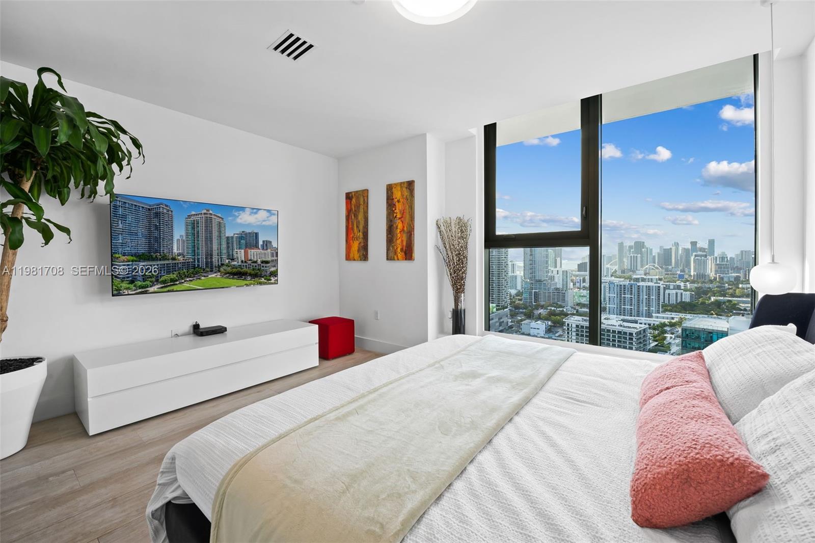 121 NE 34th St #PH3204 Miami, FL 33137