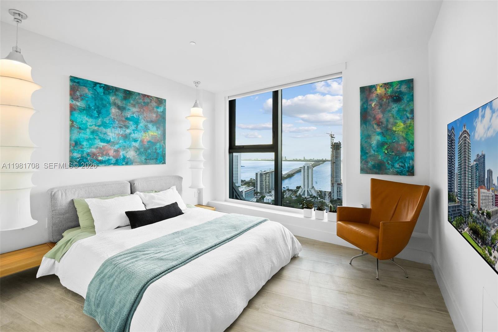 121 NE 34th St #PH3204 Miami, FL 33137