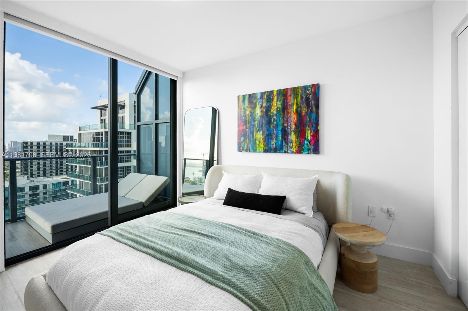 121 NE 34th St #PH3204 Miami, FL 33137