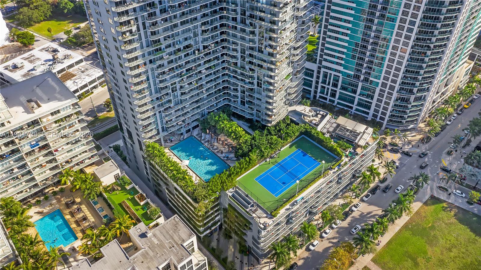 121 NE 34th St #PH3204 Miami, FL 33137