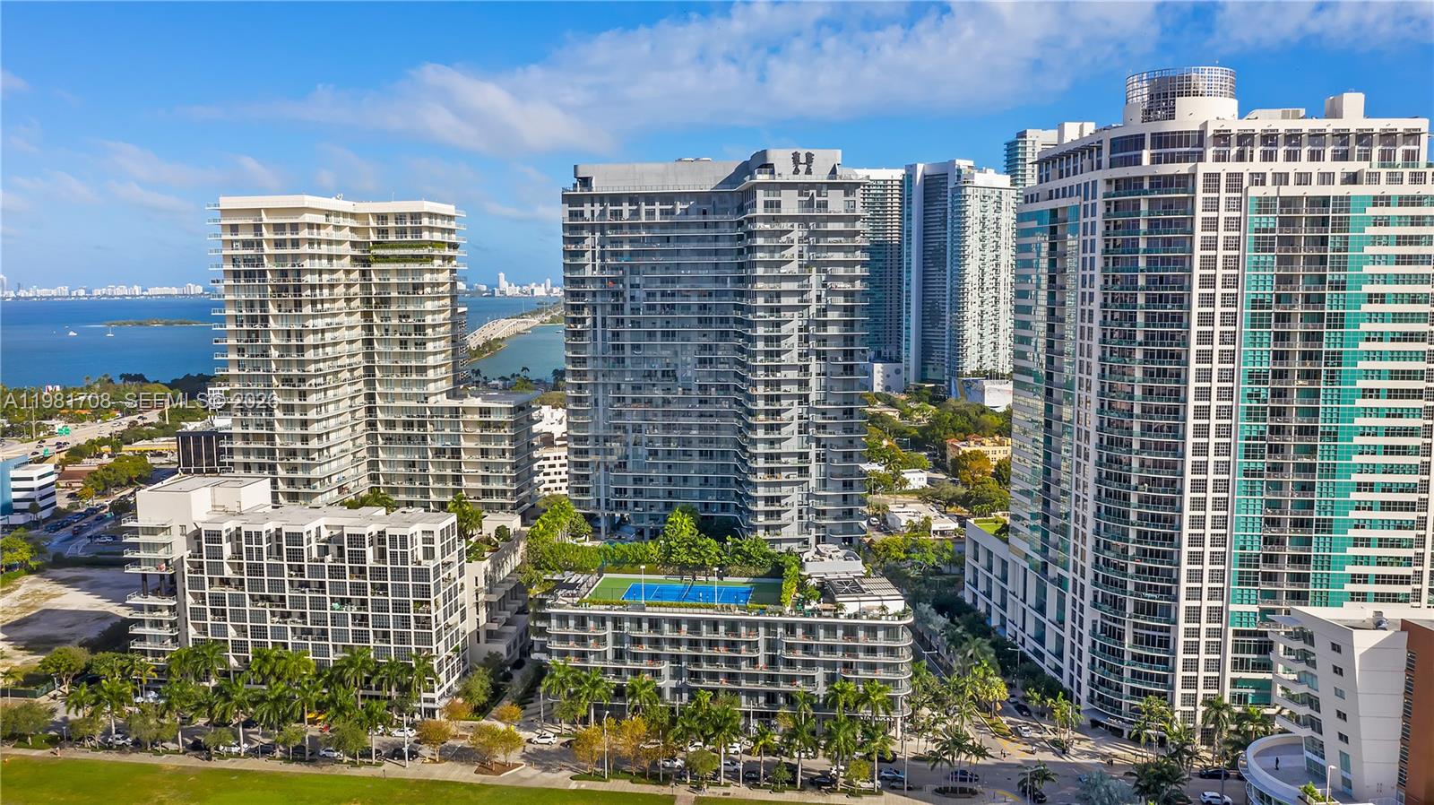 121 NE 34th St #PH3204 Miami, FL 33137