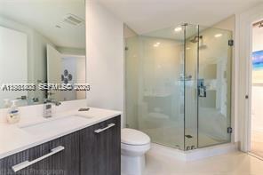 45 SW 9th St #1701 Miami, FL 33130