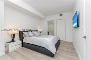 45 SW 9th St #1701 Miami, FL 33130