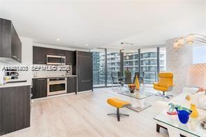 45 SW 9th St #1701 Miami, FL 33130