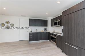 45 SW 9th St #1701 Miami, FL 33130