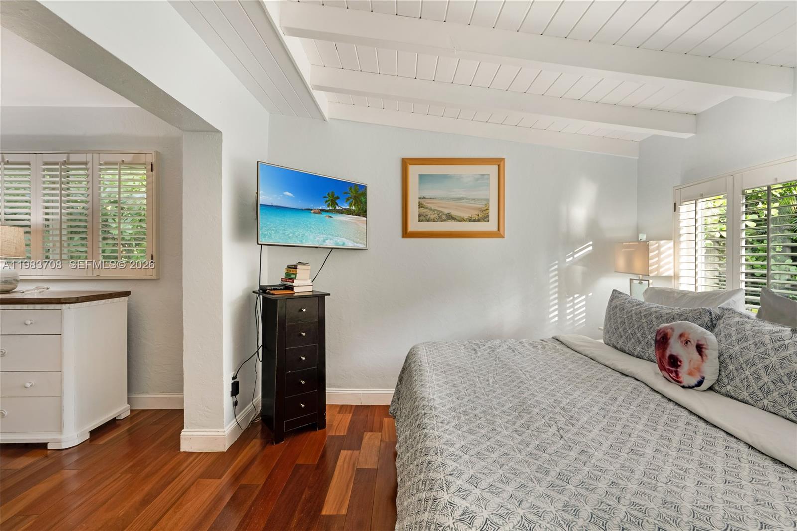 310 Greenwood Dr Key Biscayne, FL 33149