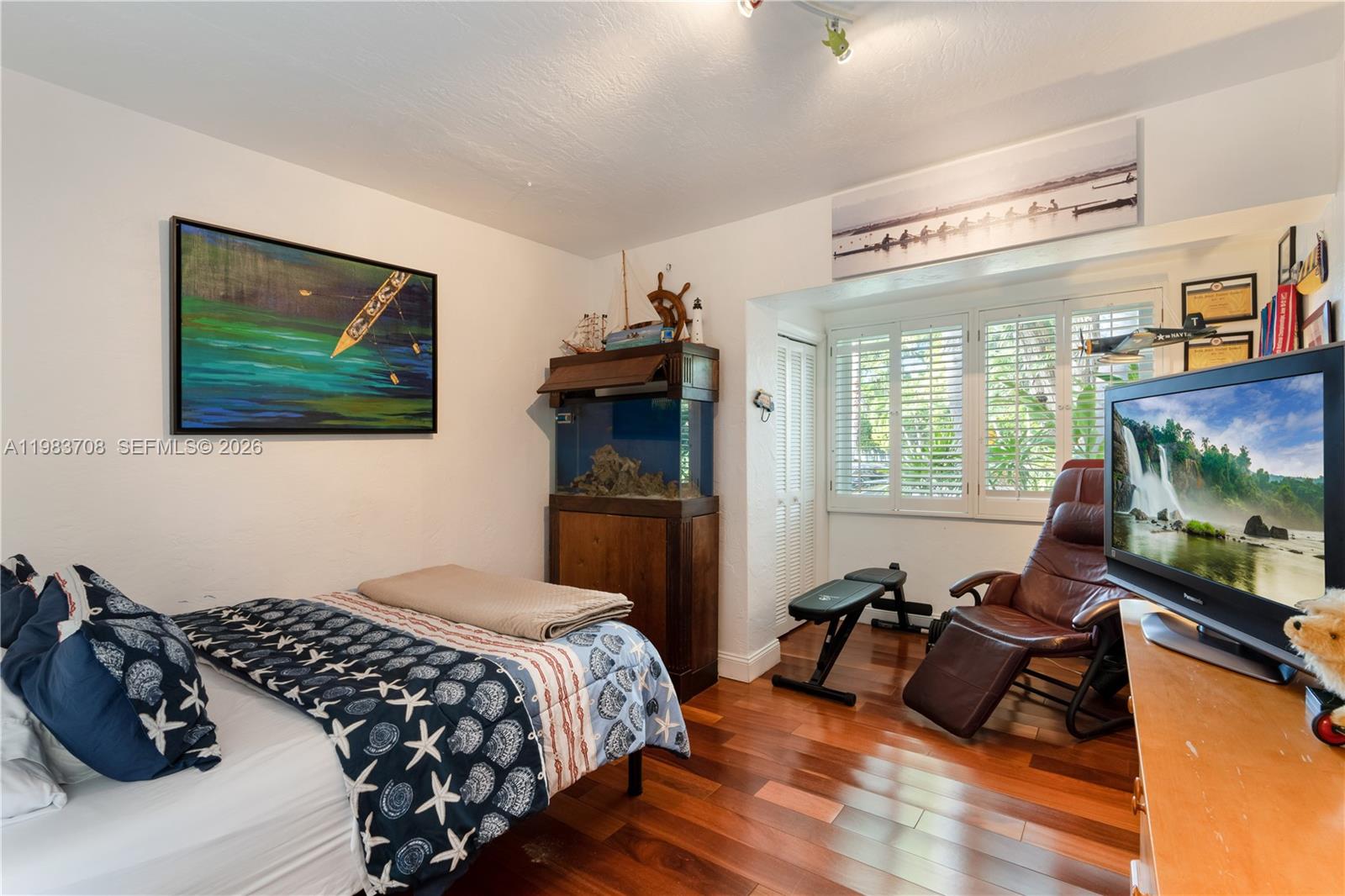 310 Greenwood Dr Key Biscayne, FL 33149