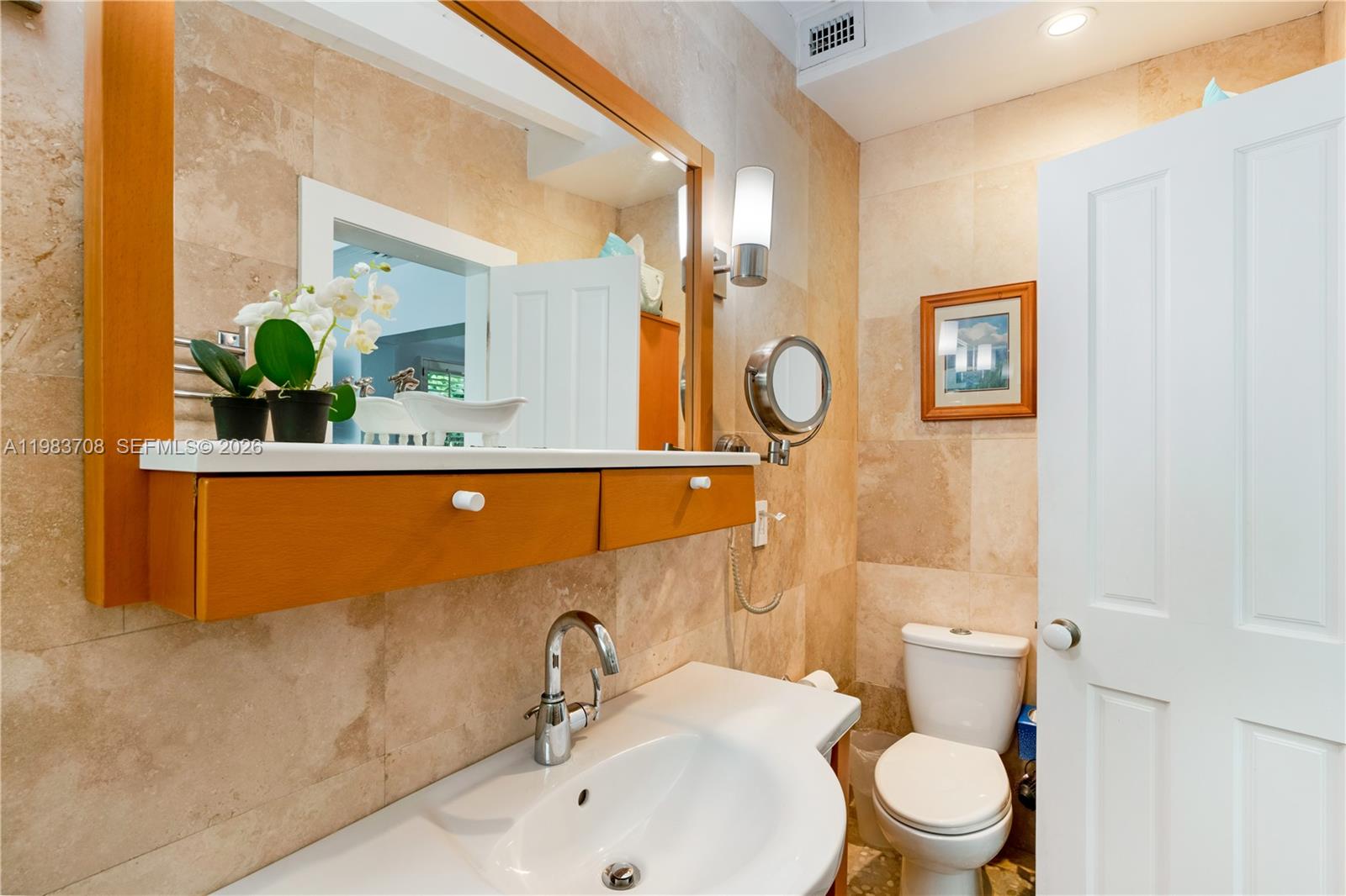 310 Greenwood Dr Key Biscayne, FL 33149