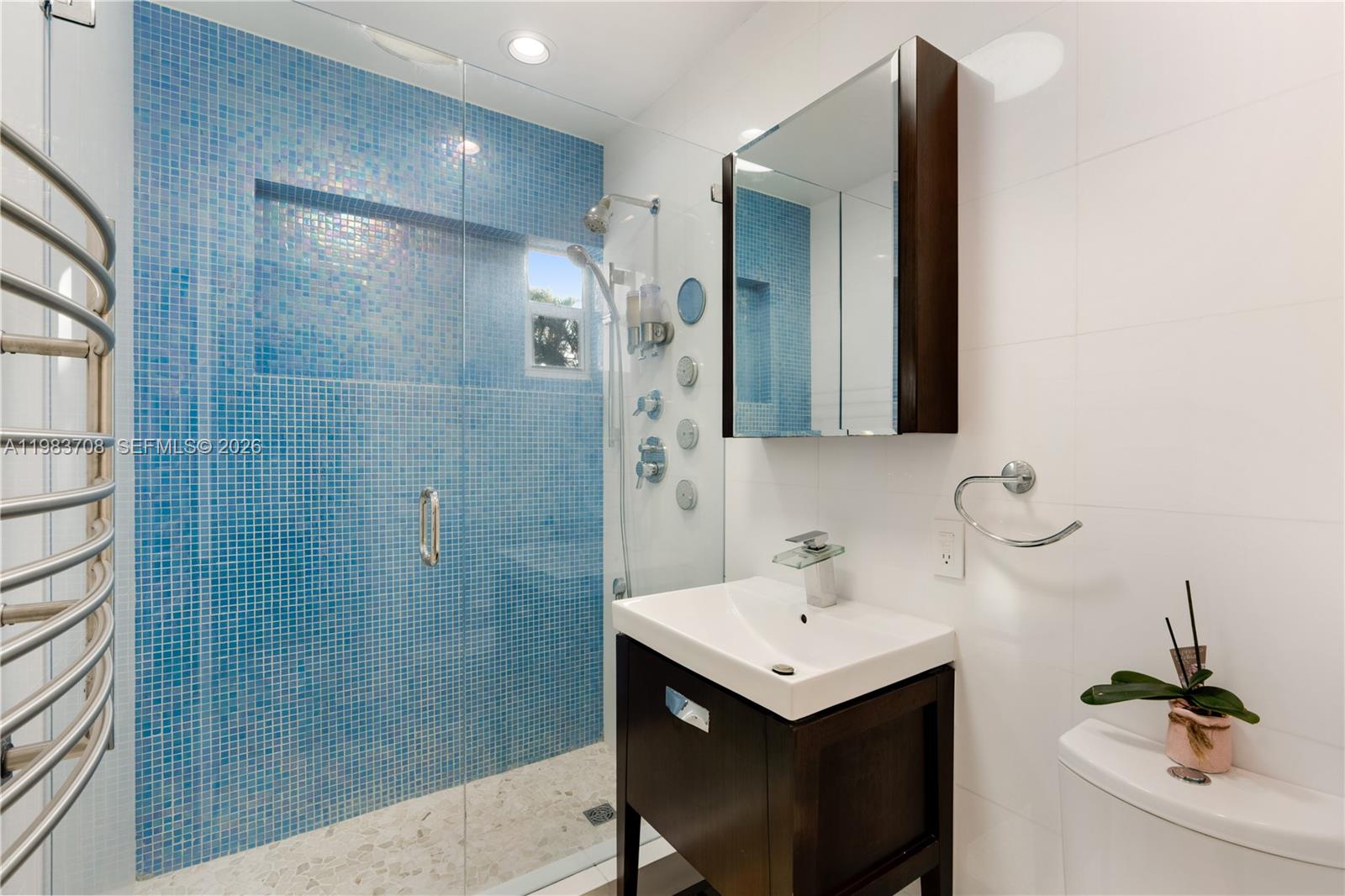 310 Greenwood Dr Key Biscayne, FL 33149