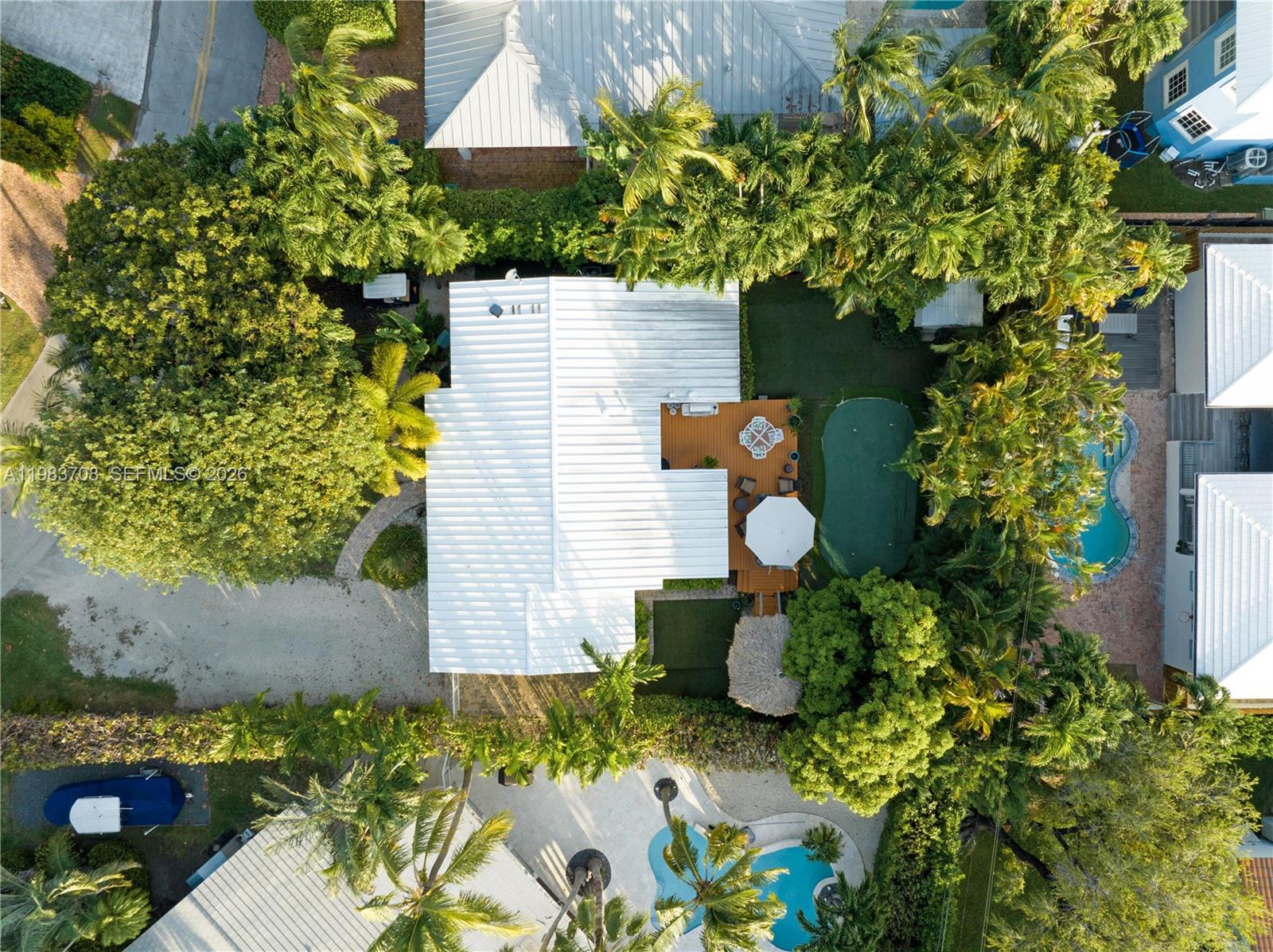 310 Greenwood Dr Key Biscayne, FL 33149