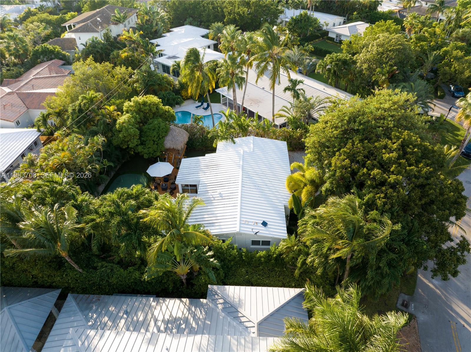 310 Greenwood Dr Key Biscayne, FL 33149