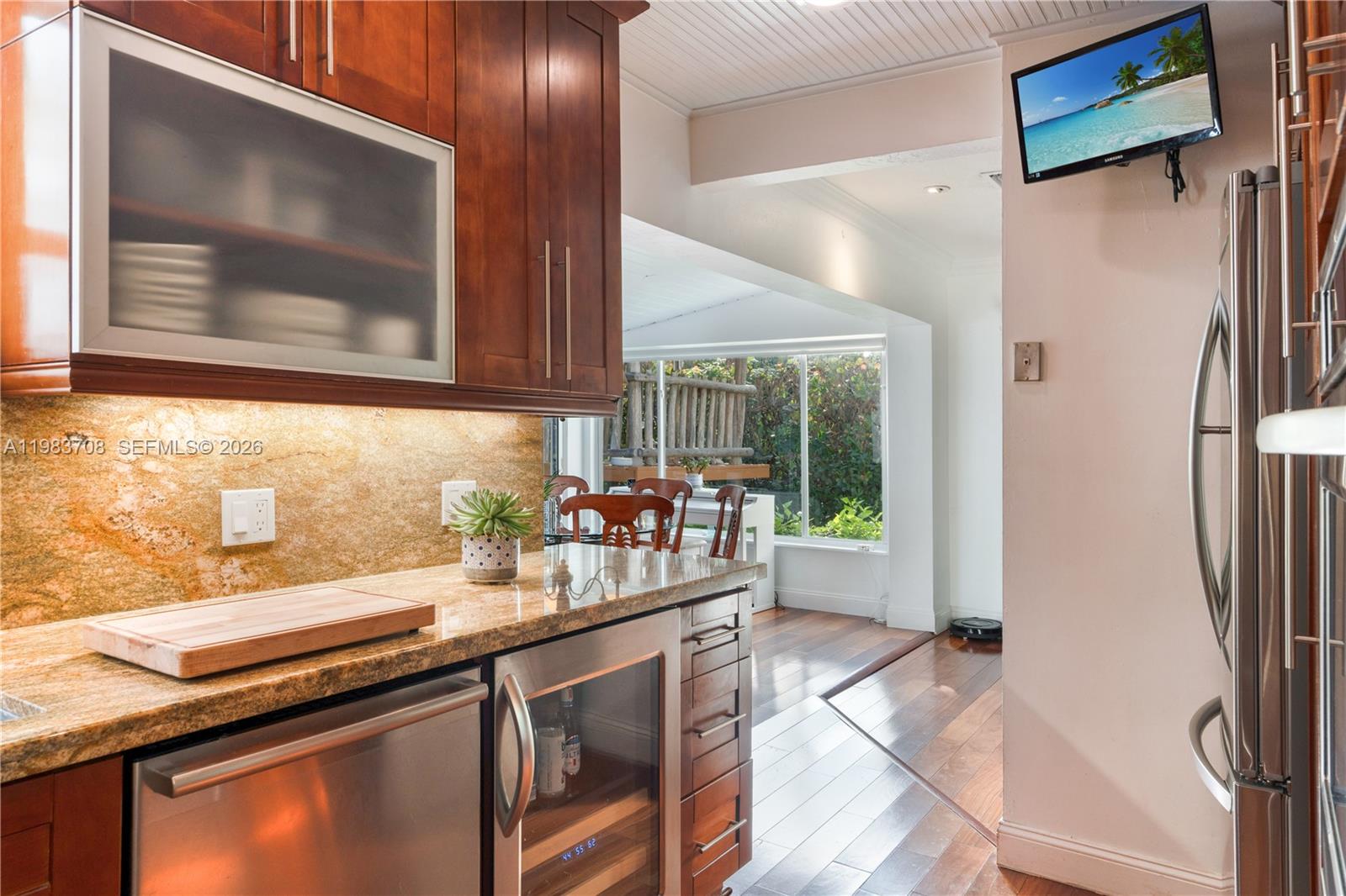 310 Greenwood Dr Key Biscayne, FL 33149