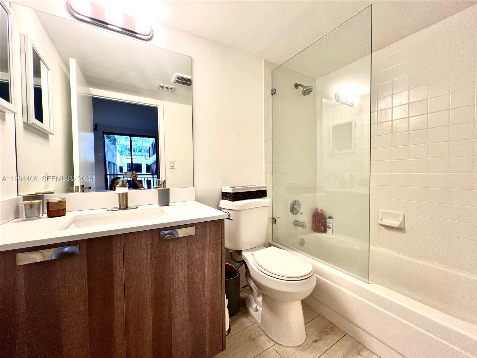 540 Brickell Key Dr #202 Miami, FL 33131