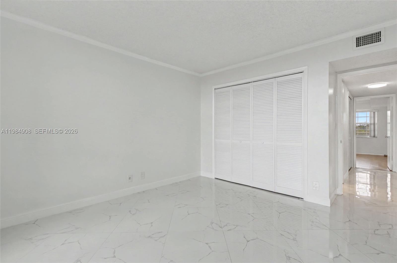 3970 Oaks Clubhouse Dr #407 Pompano Beach, FL 33069