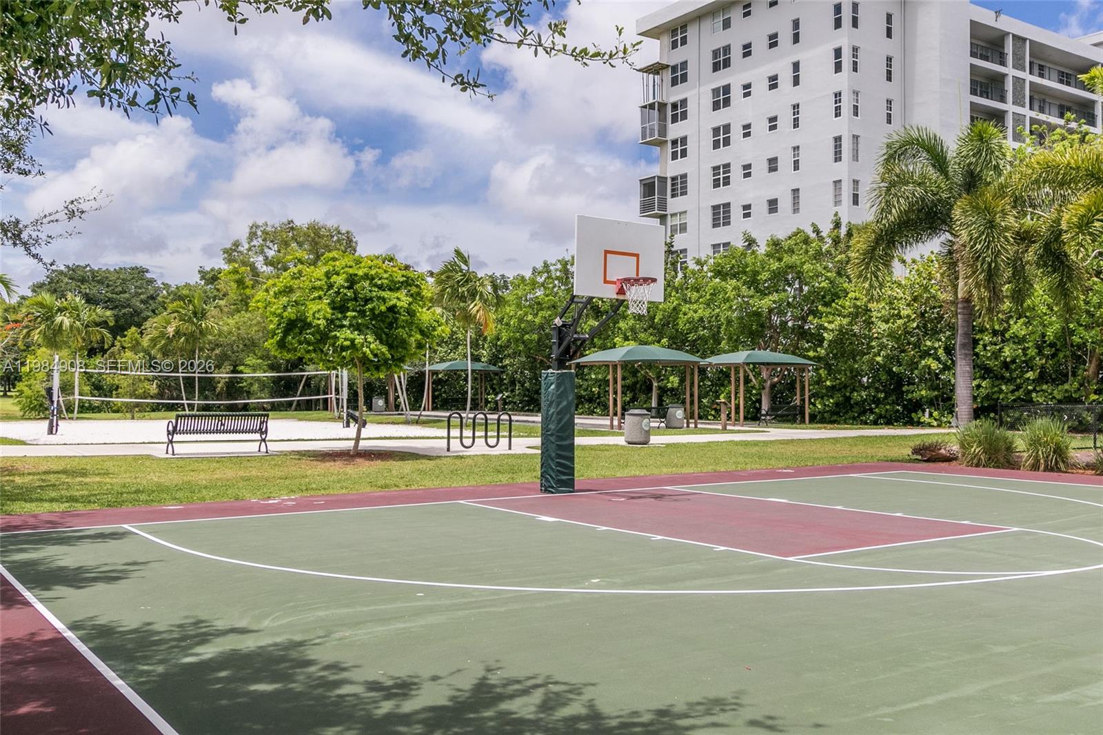 3970 Oaks Clubhouse Dr #407 Pompano Beach, FL 33069