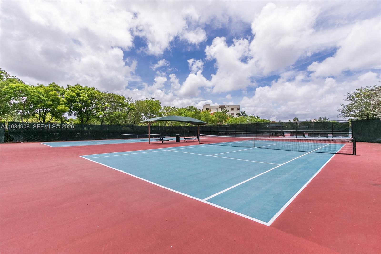 3970 Oaks Clubhouse Dr #407 Pompano Beach, FL 33069