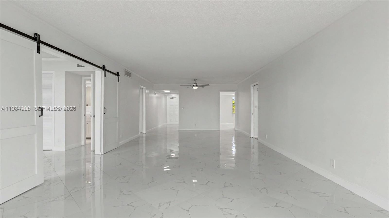 3970 Oaks Clubhouse Dr #407 Pompano Beach, FL 33069