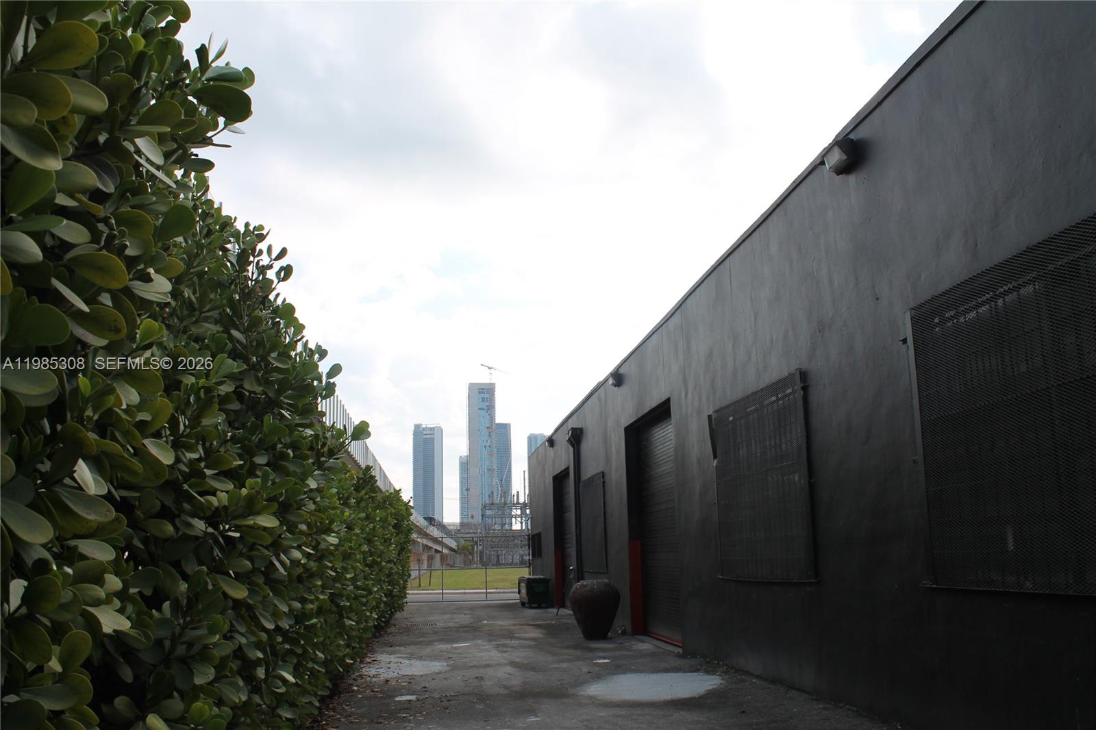 601 NW 11th St Miami, FL 33136