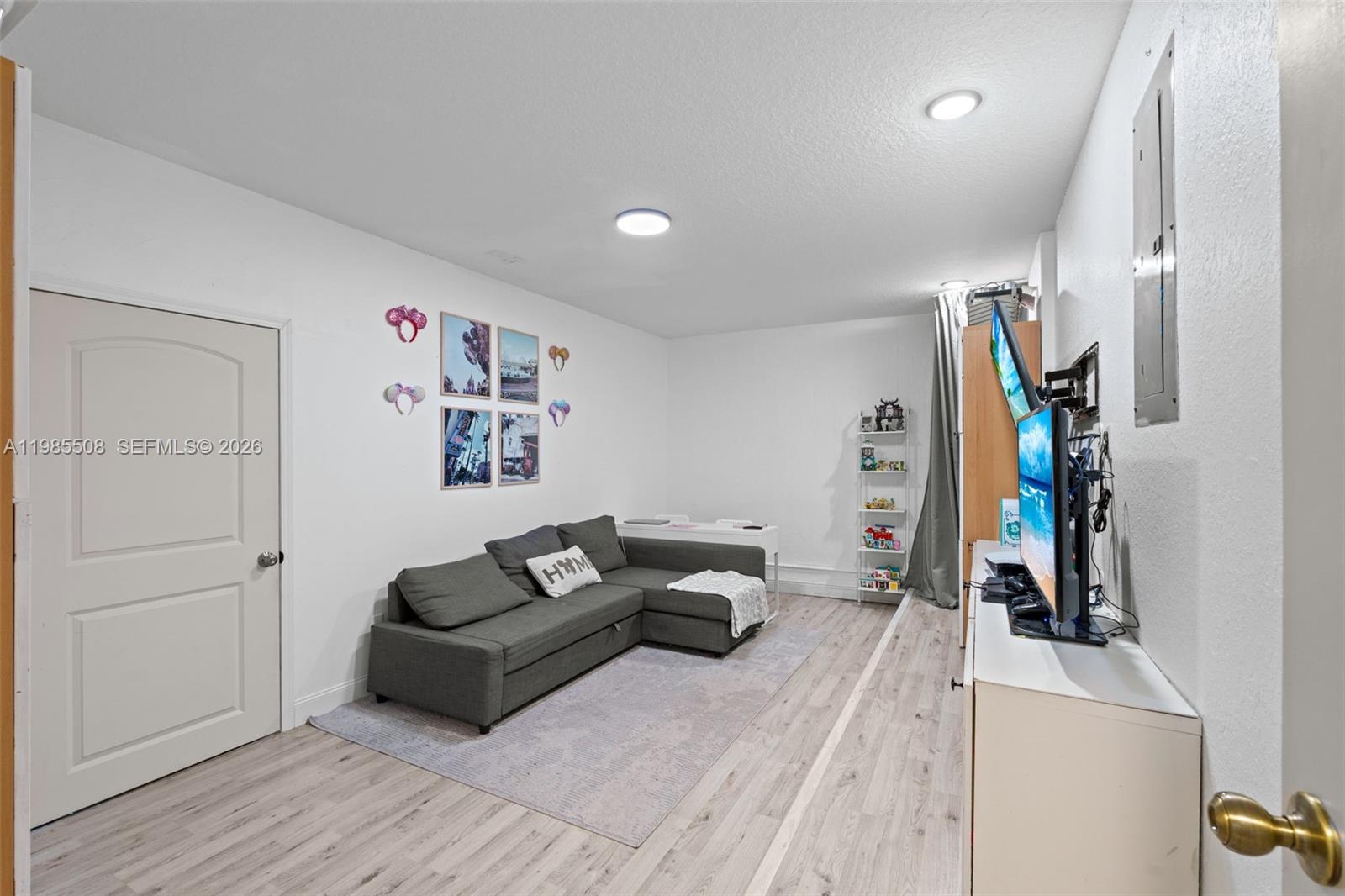 2590 N Rampart Way N Cooper City, FL 33026