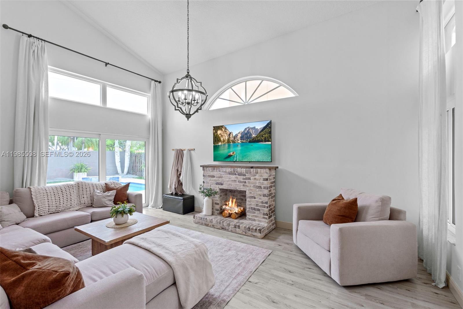 2590 N Rampart Way N Cooper City, FL 33026