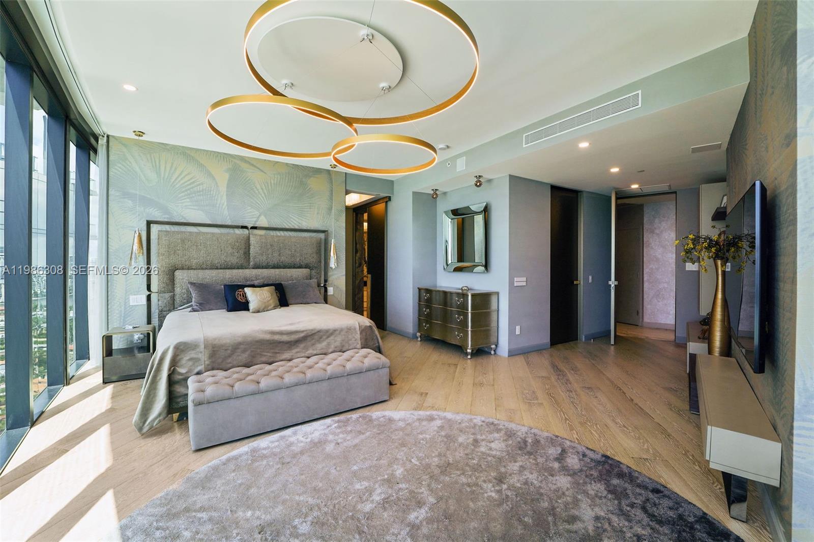 18555 Collins Ave #2201 Sunny Isles Beach, FL 33160