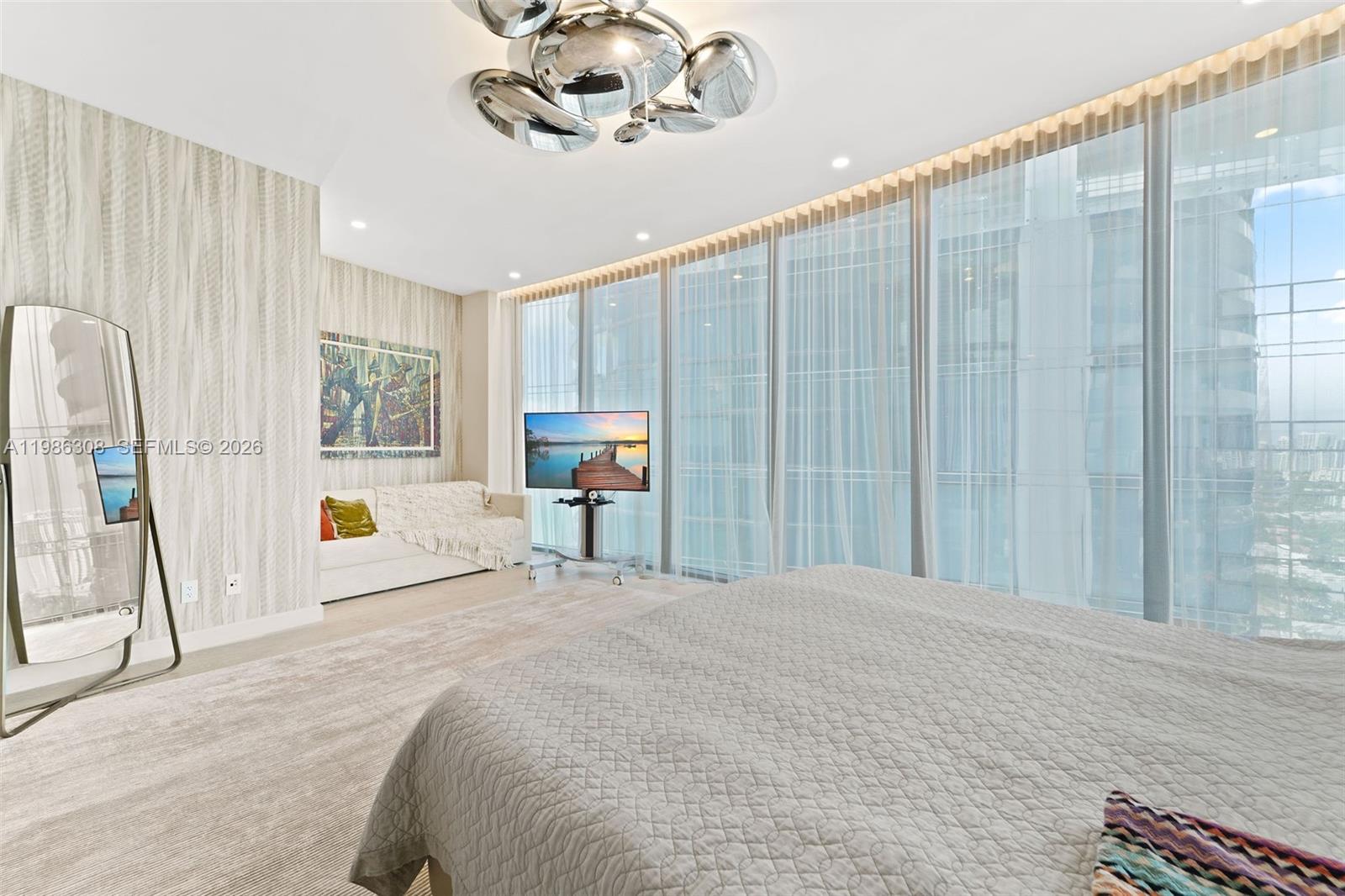 18555 Collins Ave #2201 Sunny Isles Beach, FL 33160